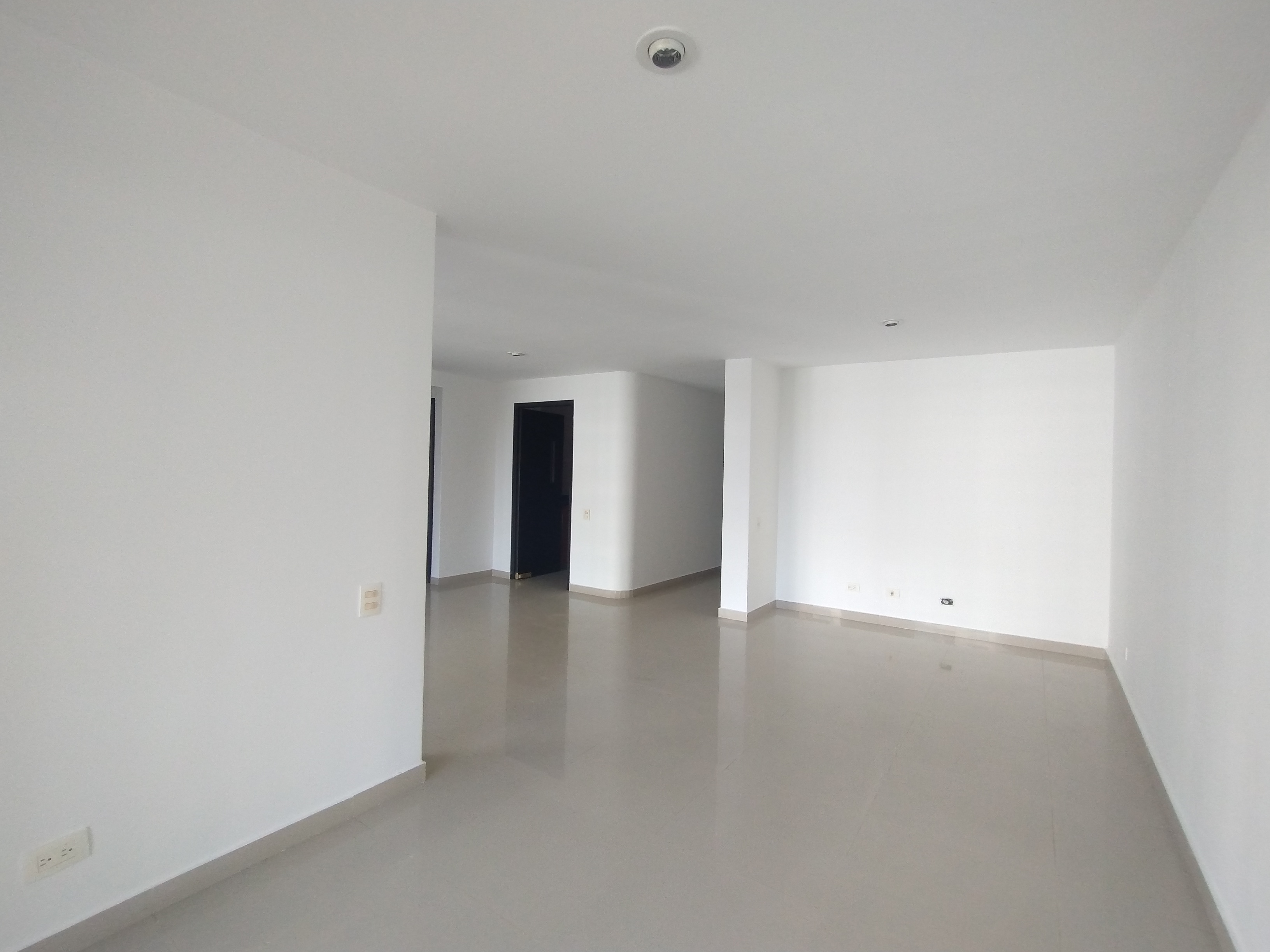 Apartamento en arriendo en Altos De Riomar, Barranquilla · foto 3 de 21