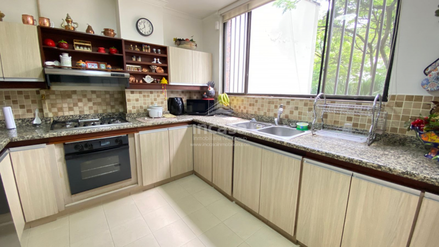 Apartamento de 3 alcobas en venta en Santa Rita, Cali, 192 m² · foto 14 de 15