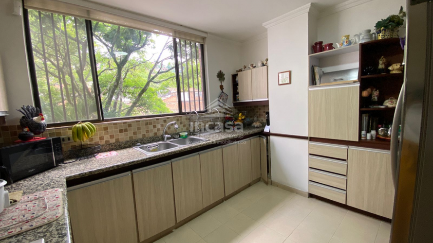 Apartamento de 3 alcobas en venta en Santa Rita, Cali, 192 m² · foto 15 de 15