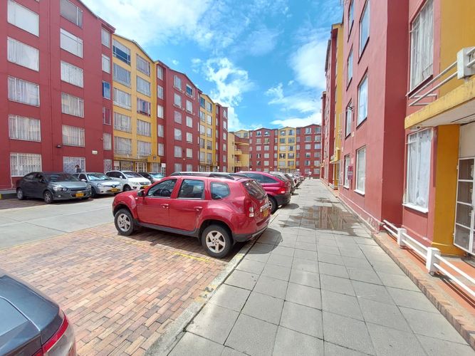 Apartamento de 3 alcobas en venta en Club De Los Lagartos, Bogotá, 43 m² · foto 7 de 24