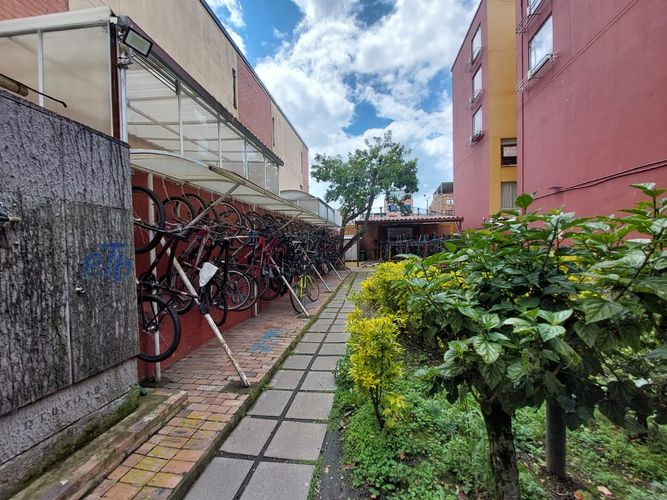 Apartamento de 3 alcobas en venta en Club De Los Lagartos, Bogotá, 43 m² · foto 13 de 24