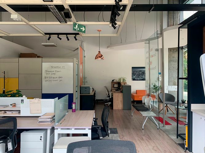Local en arriendo en El Poblado, Medellín, 192 m² · foto 5 de 7