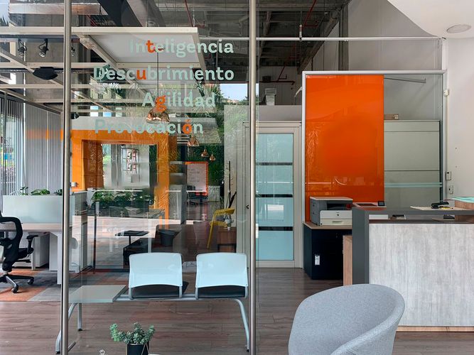 Local en arriendo en El Poblado, Medellín, 192 m² · foto 6 de 7