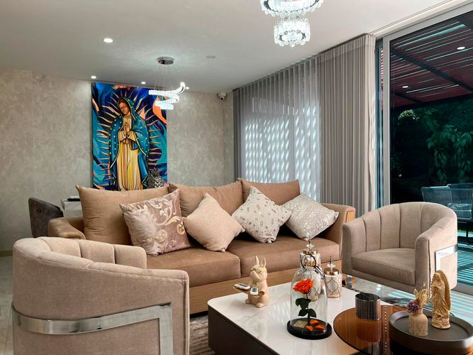 Casa de 3 alcobas en arriendo en Loma Benedictinos, Medellín, 260 m² · foto 7 de 20