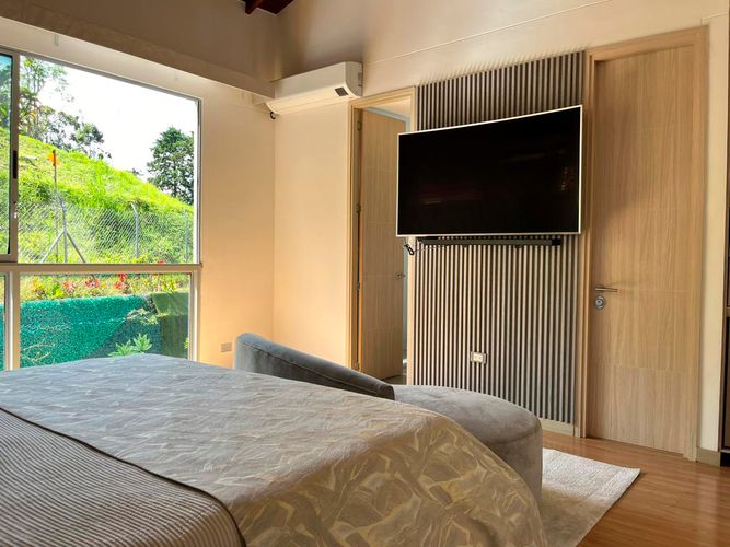 Casa de 3 alcobas en arriendo en Loma Benedictinos, Medellín, 260 m² · foto 12 de 20