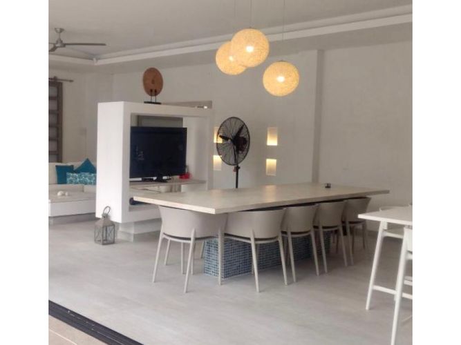 Casa de 5 alcobas en venta en Girardot, 1898 m² · foto 11 de 24