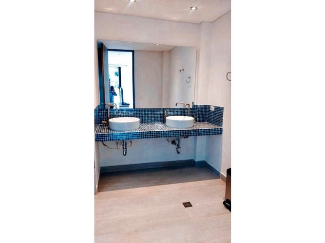 Casa de 5 alcobas en venta en Girardot, 1898 m² · foto 13 de 24