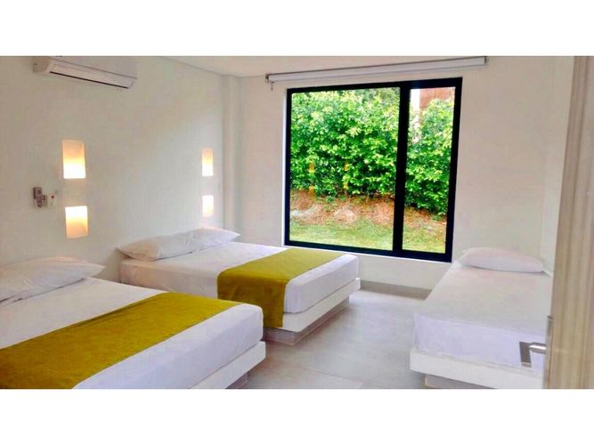 Casa de 5 alcobas en venta en Girardot, 1898 m² · foto 19 de 24