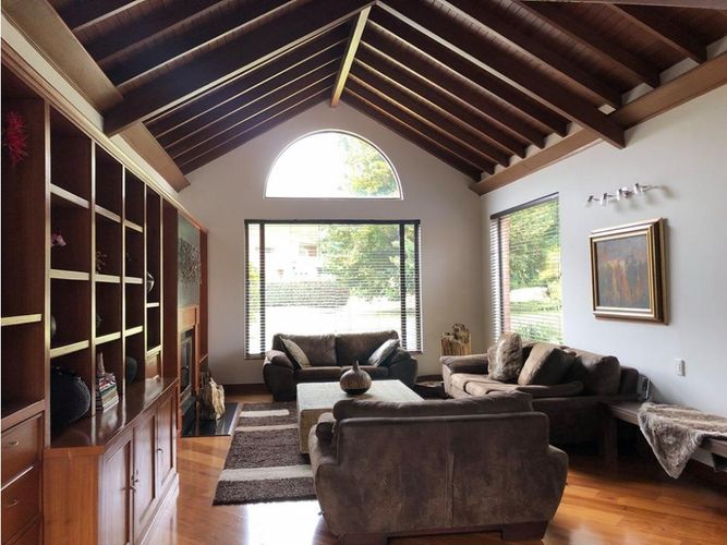 Casa de 6 alcobas en venta en Vereda El Salitre, La Calera, 530 m² · foto 11 de 15