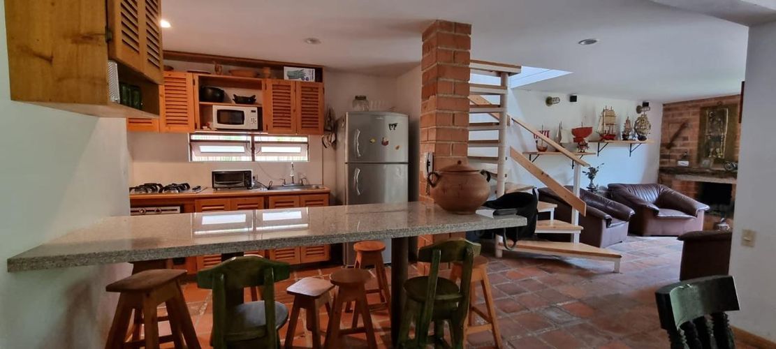 Casa de 4 alcobas en venta en El Retiro, 230 m² · foto 4 de 16