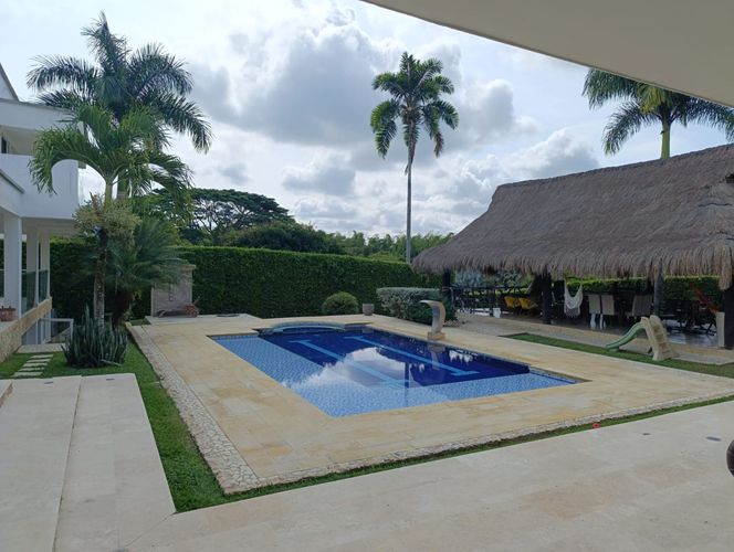 Casa de 13 alcobas en venta en Cerritos, Pereira, 1004 m² · foto 4 de 24