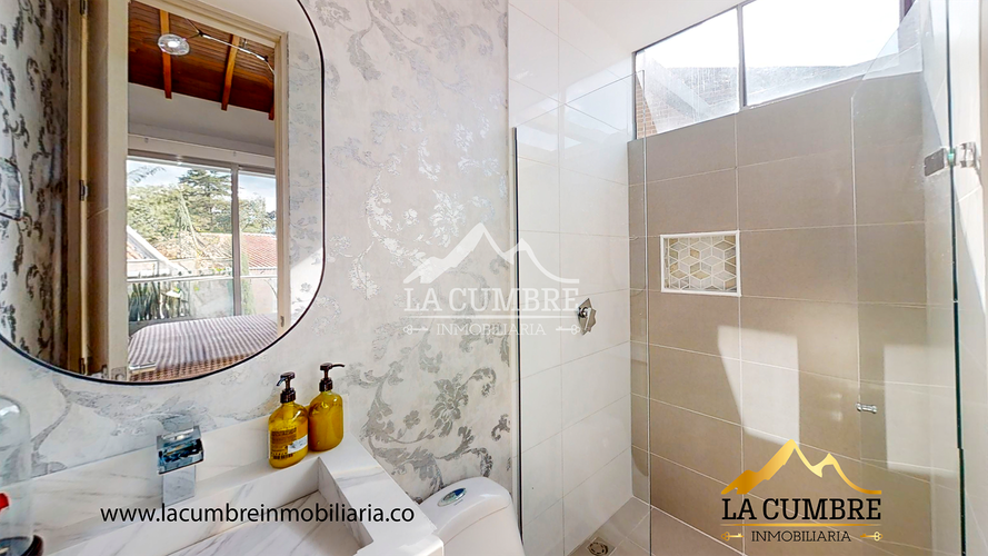 Casa de 3 alcobas en arriendo en San Lucas, Medellín, 191 m² · foto 14 de 16