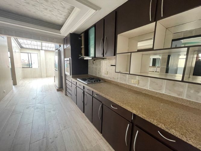 Apartamento de 5 alcobas en venta en Estadio, Medellín, 500 m² · foto 13 de 24
