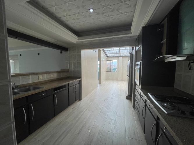 Apartamento de 5 alcobas en venta en Estadio, Medellín, 500 m² · foto 14 de 24