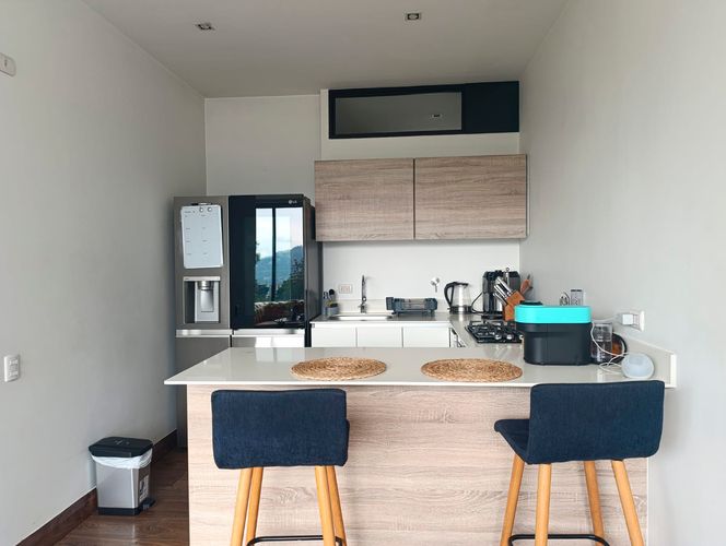 Apartaestudio en venta en El Poblado, Medellín, 65 m² · foto 9 de 17
