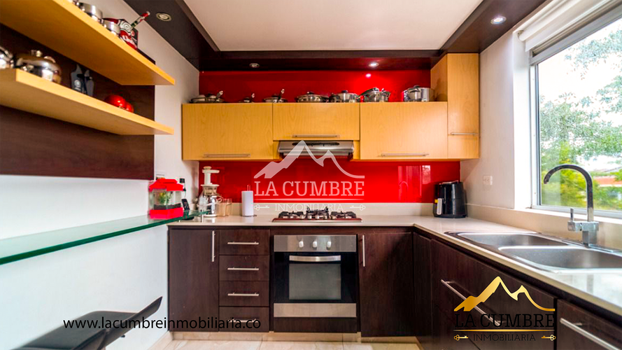 Casa de 3 alcobas en venta en San Lucas, Medellín, 315 m² · foto 7 de 18