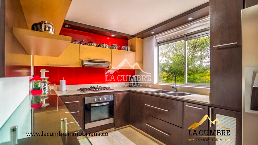 Casa de 3 alcobas en venta en San Lucas, Medellín, 315 m² · foto 8 de 18