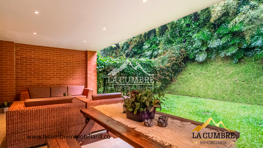 Casa de 3 alcobas en venta en San Lucas, Medellín, 315 m² · foto 10 de 18