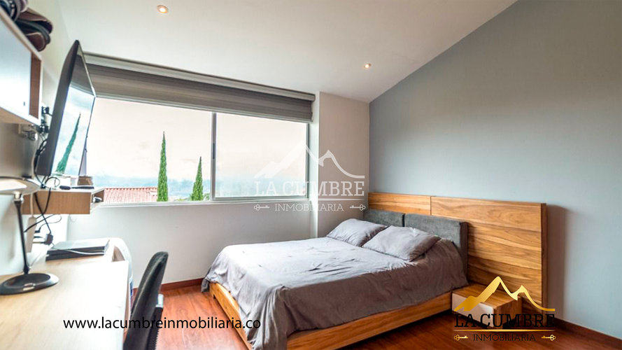 Casa de 3 alcobas en venta en San Lucas, Medellín, 315 m² · foto 15 de 18