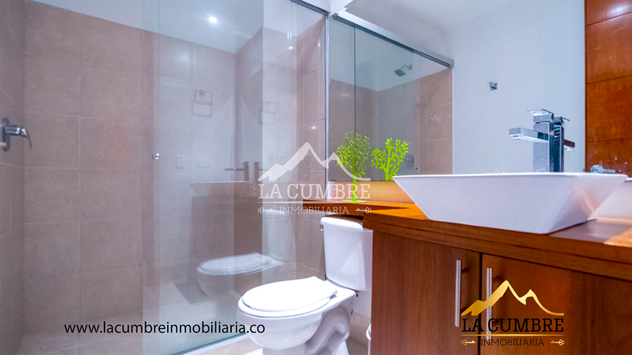 Casa de 3 alcobas en venta en San Lucas, Medellín, 315 m² · foto 17 de 18