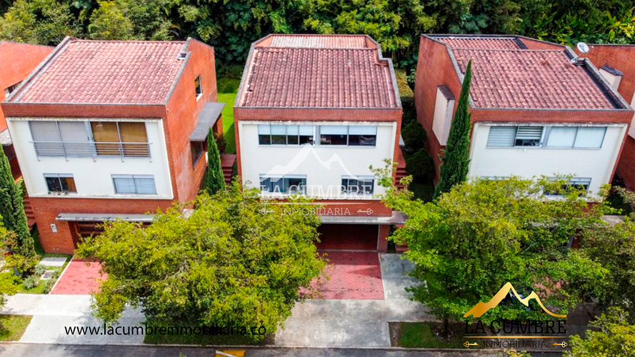 Casa de 3 alcobas en venta en San Lucas, Medellín, 315 m² · foto 18 de 18