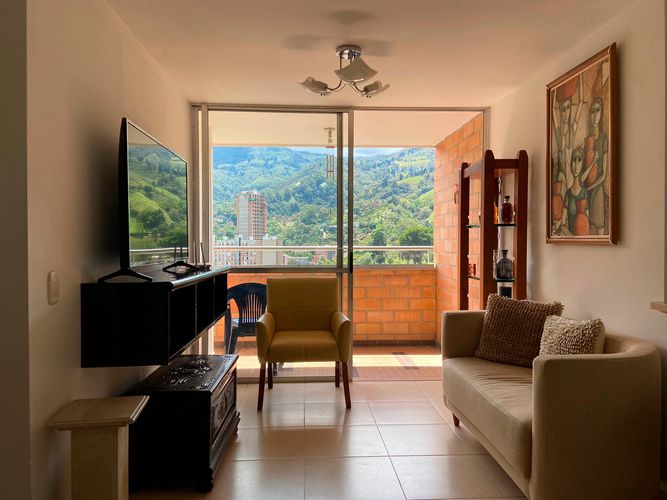 Apartamento de 3 alcobas en venta en Loma De La Doctora, Sabaneta, 72 m² · foto 2 de 20