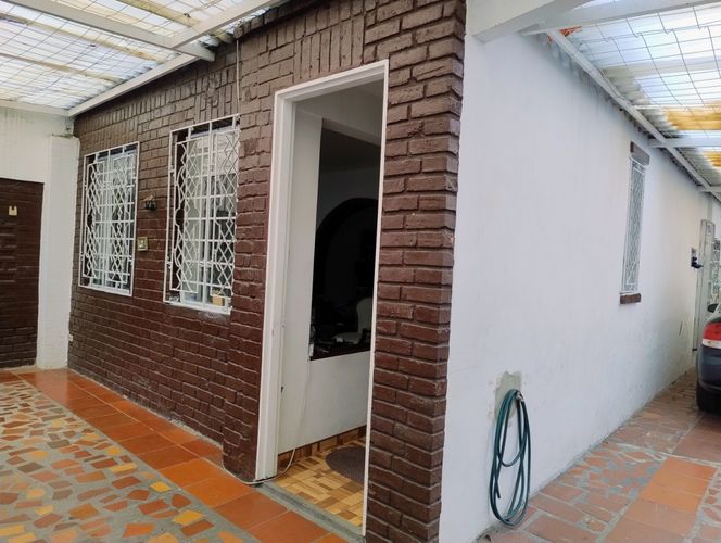 Casa de 6 alcobas en venta en Popular Modelo, Bogotá, 230 m² · foto 6 de 19