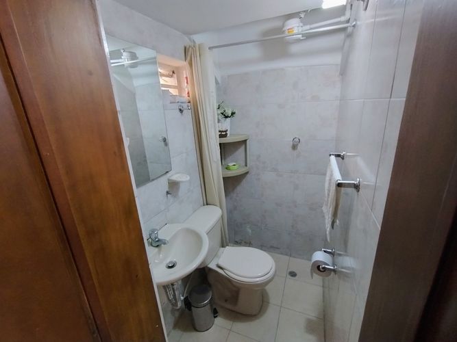 Casa de 6 alcobas en venta en Popular Modelo, Bogotá, 230 m² · foto 8 de 19