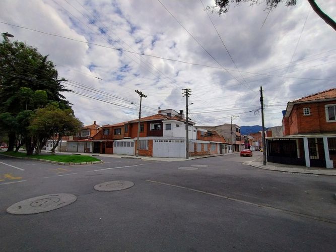 Casa de 6 alcobas en venta en Popular Modelo, Bogotá, 230 m² · foto 19 de 19