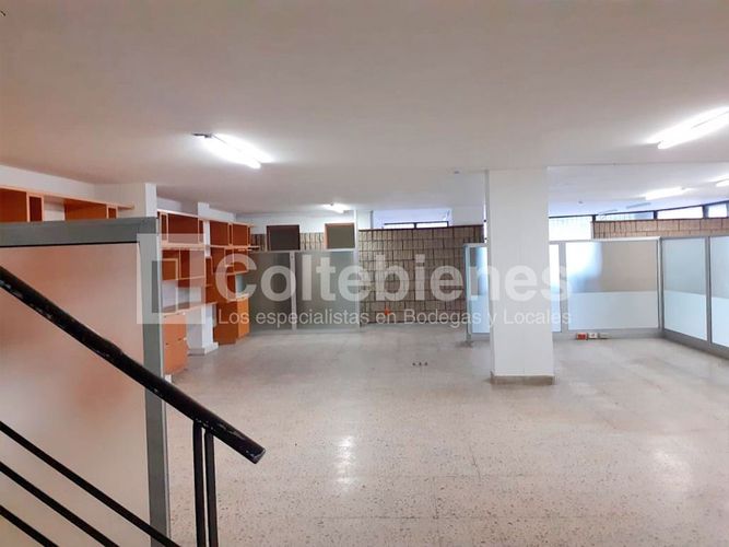 Edificio en venta en Villa Nueva, Medellín, 750 m² · foto 8 de 21