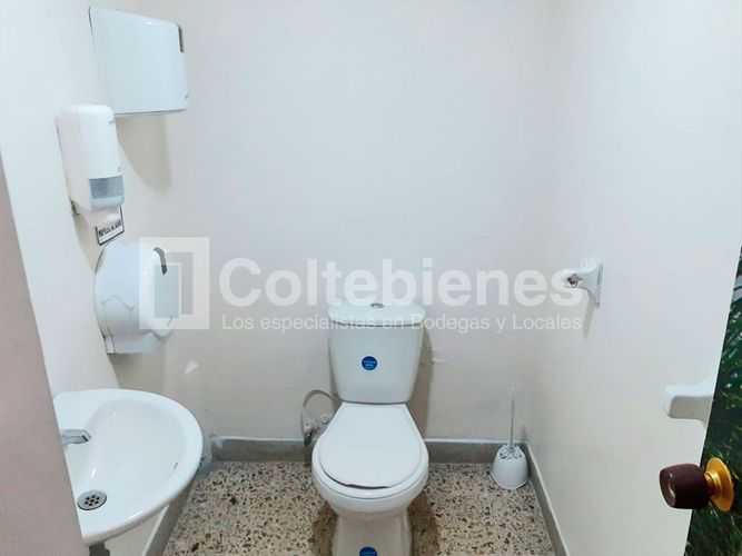 Edificio en venta en Villa Nueva, Medellín, 750 m² · foto 13 de 21