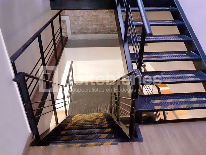 Edificio en venta en Villa Nueva, Medellín, 750 m² · foto 14 de 21