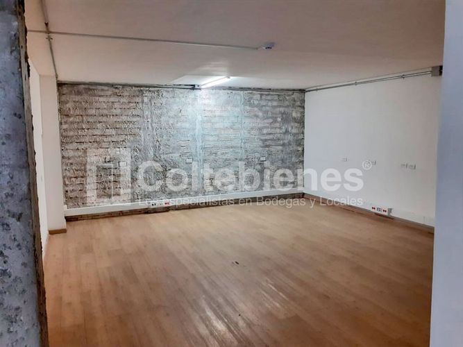 Edificio en venta en Villa Nueva, Medellín, 750 m² · foto 15 de 21