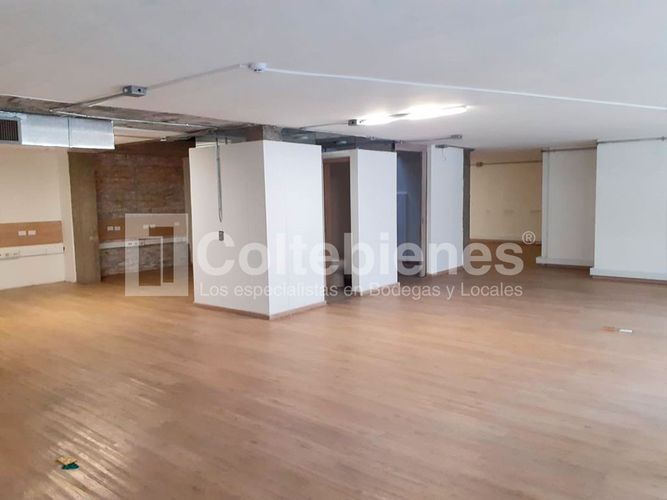 Edificio en venta en Villa Nueva, Medellín, 750 m² · foto 18 de 21