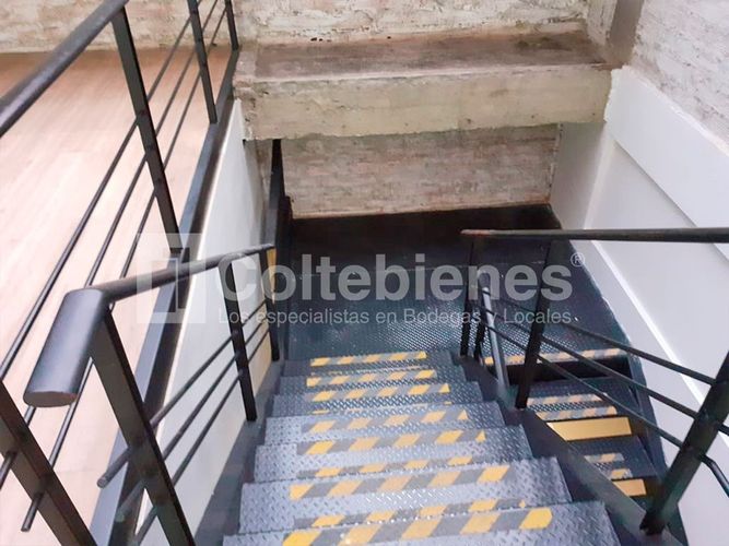 Edificio en venta en Villa Nueva, Medellín, 750 m² · foto 19 de 21
