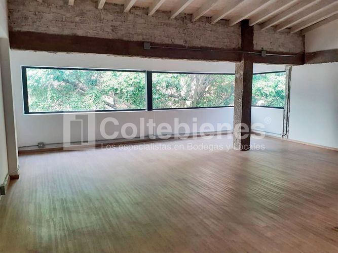 Edificio en venta en Villa Nueva, Medellín, 750 m² · foto 20 de 21