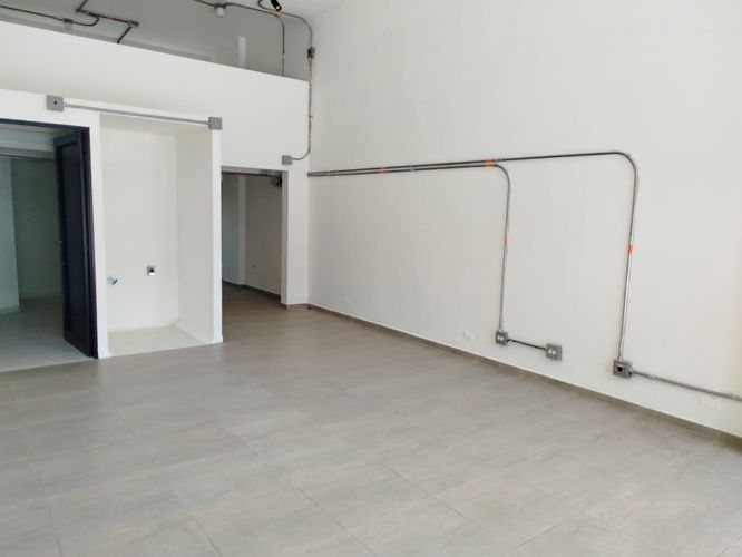 Local en arriendo en El Tesoro, Medellín, 80 m² · foto 3 de 18