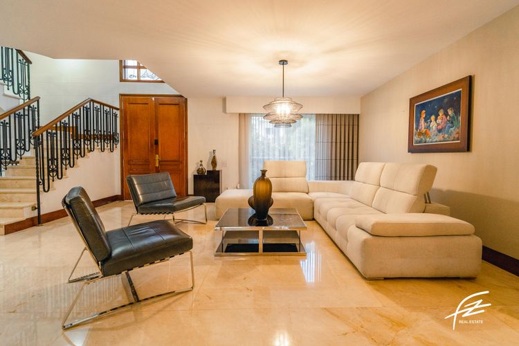 Casa de 5 alcobas en venta en San Lucas, Medellín, 800 m² · foto 9 de 24