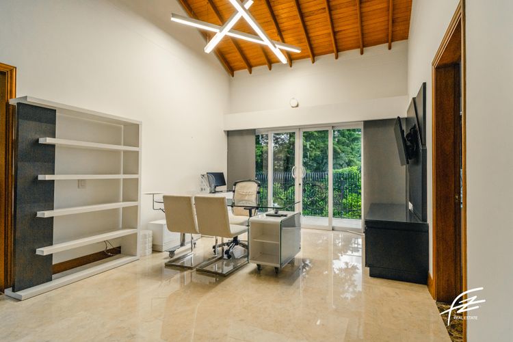 Casa de 5 alcobas en venta en San Lucas, Medellín, 800 m² · foto 12 de 24