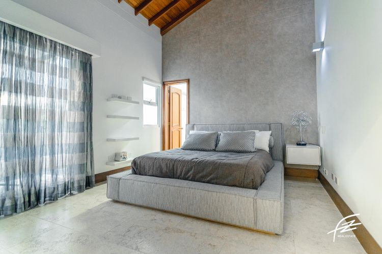 Casa de 5 alcobas en venta en San Lucas, Medellín, 800 m² · foto 15 de 24