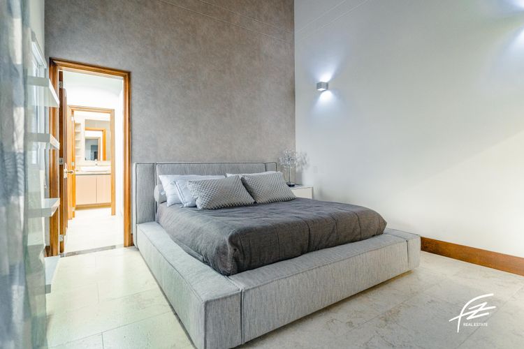 Casa de 5 alcobas en venta en San Lucas, Medellín, 800 m² · foto 18 de 24