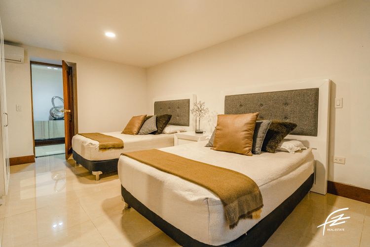 Casa de 5 alcobas en venta en San Lucas, Medellín, 800 m² · foto 20 de 24