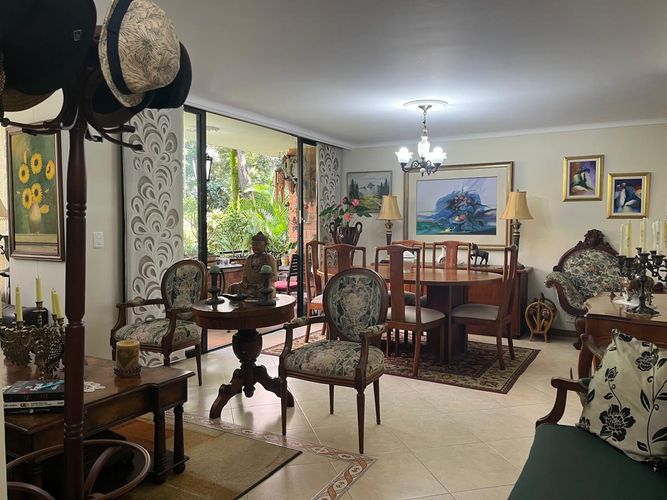 Apartamento de 3 alcobas en venta en El Poblado, Medellín, 170 m² · foto 2 de 17