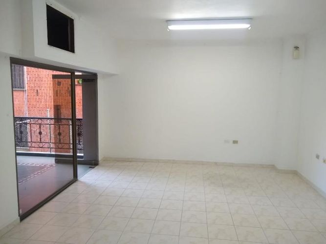 Local en arriendo en Colombia, Barranquilla, 32 m² · foto 6 de 13