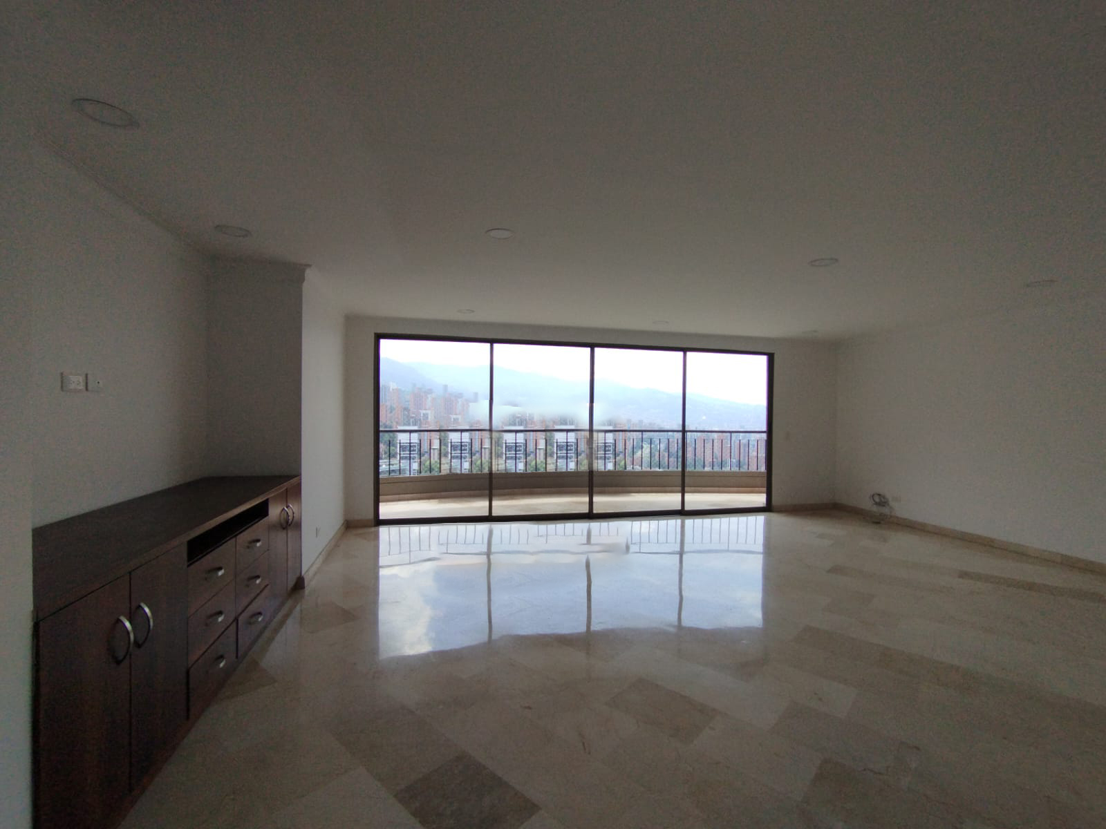 Apartamento en arriendo en El Poblado, Medellín · foto 7 de 15