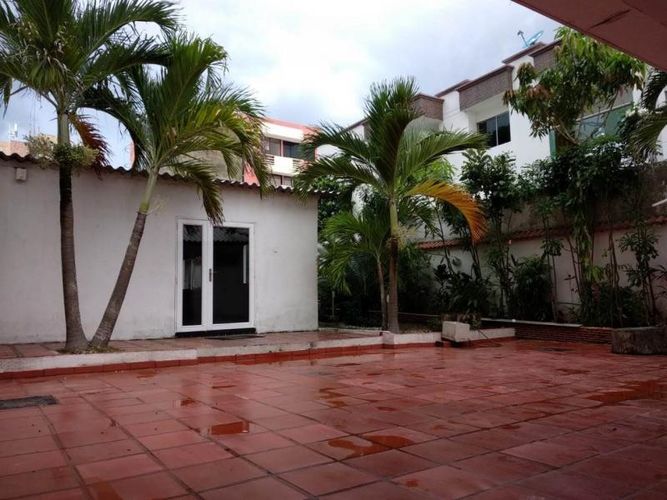 Casa de 5 alcobas en venta en Granadillo, Barranquilla, 610 m² · foto 4 de 8