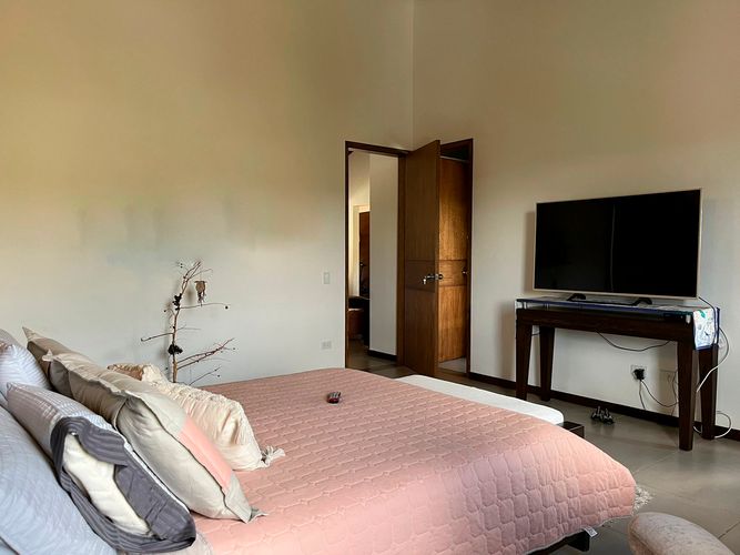 Casa de 3 alcobas en venta en Pantanillo, El Retiro, 310 m² · foto 2 de 20