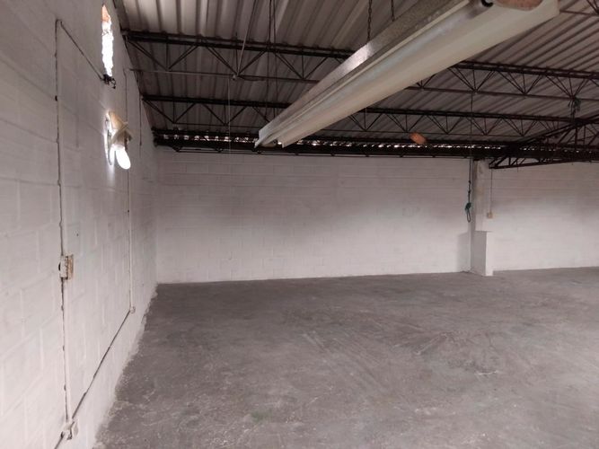 Bodega en arriendo en Laureles, Medellín, 460 m² · foto 5 de 19