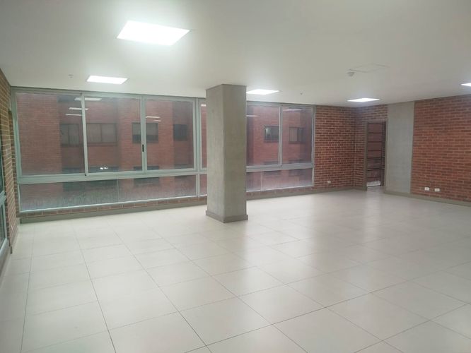 Oficina en arriendo en El Poblado, Medellín, 109 m² · foto 13 de 19