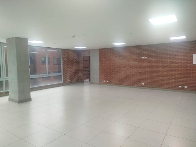Oficina en arriendo en El Poblado, Medellín, 109 m² · foto 15 de 19